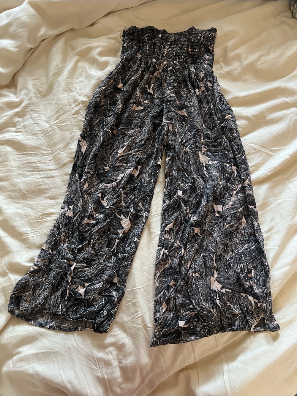 Women’s Black & Pink Smocked Waist Wide-Leg Pant